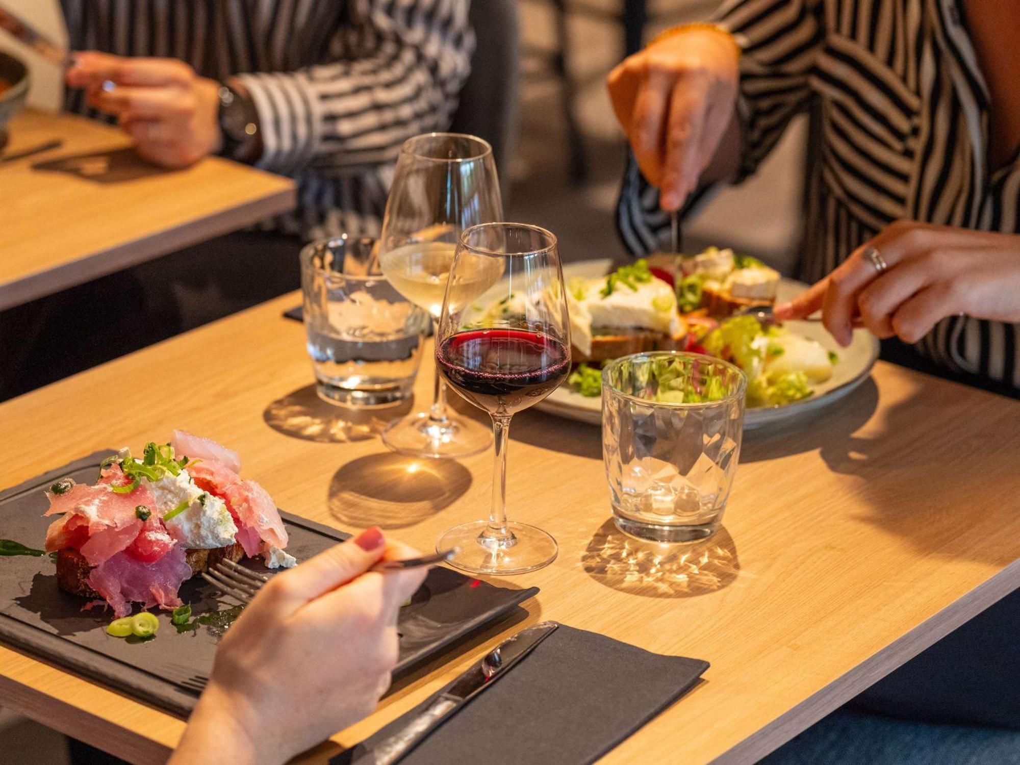 Ibis Nantes Treillieres Hotel Екстериор снимка
